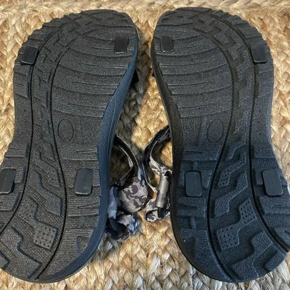 Camo Velcro Strap Sandals Size 9 - Picture 5 of 5